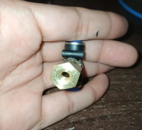 1/4 Inch Tube OD 6mm Water Tee Connector With Brass Misting Nozzle